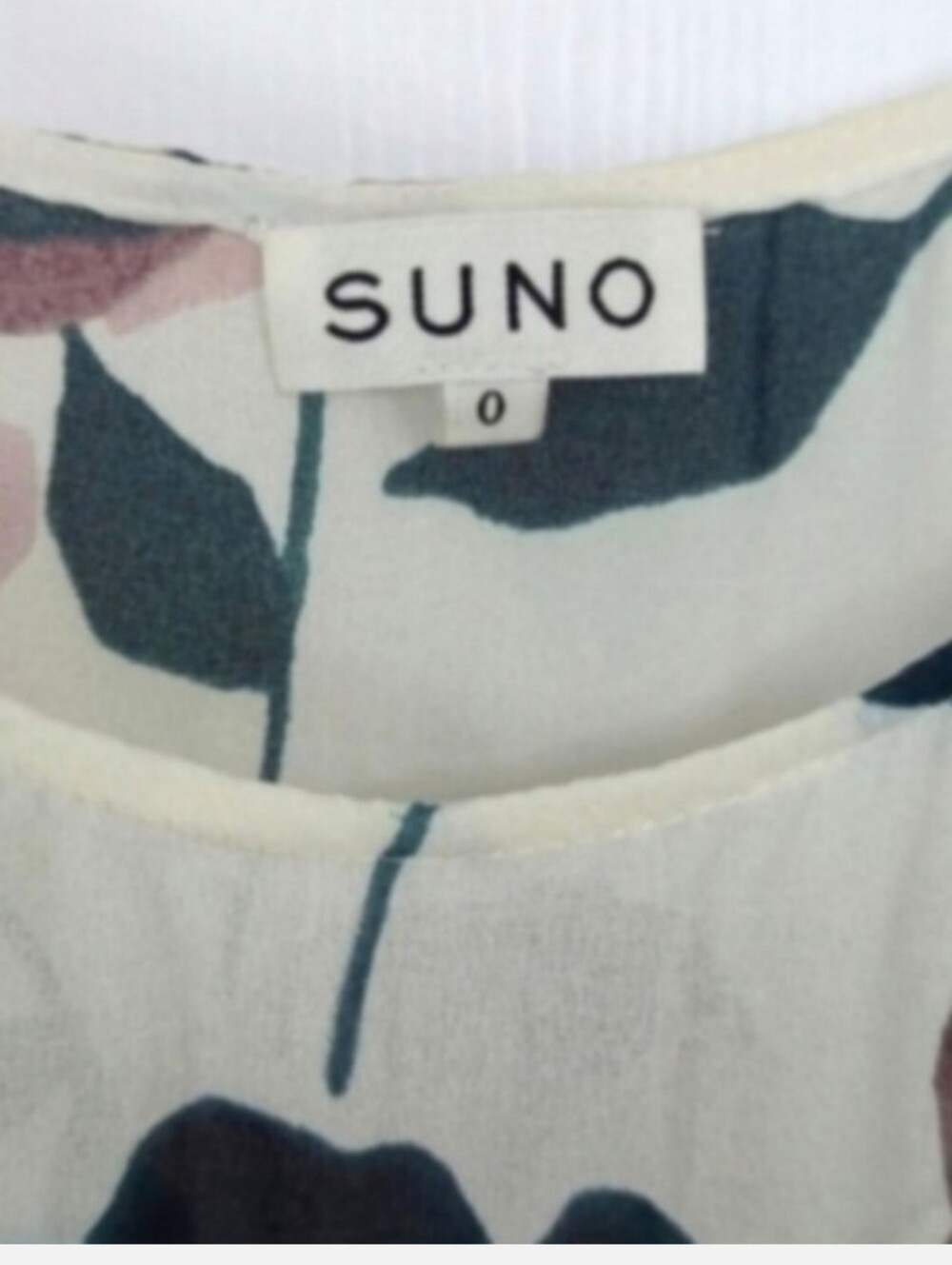 SUNO Silk Floral Sleeveless Tunic in Pink, Green, Cream 100 Percent Silk - Picture 4 of 8